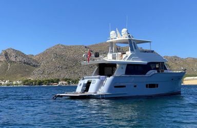 62' Outer Reef Trident 2016
